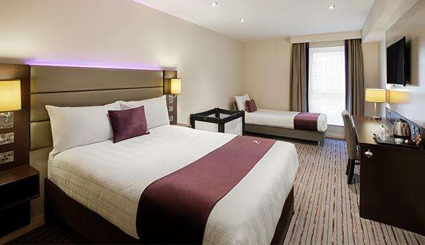 Premier Inn Peterborough City Centre Exterior foto